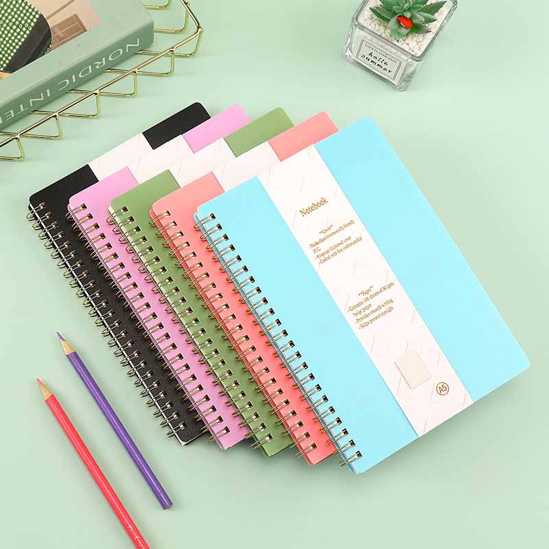 Notebook ràng buộc xoắn ốc